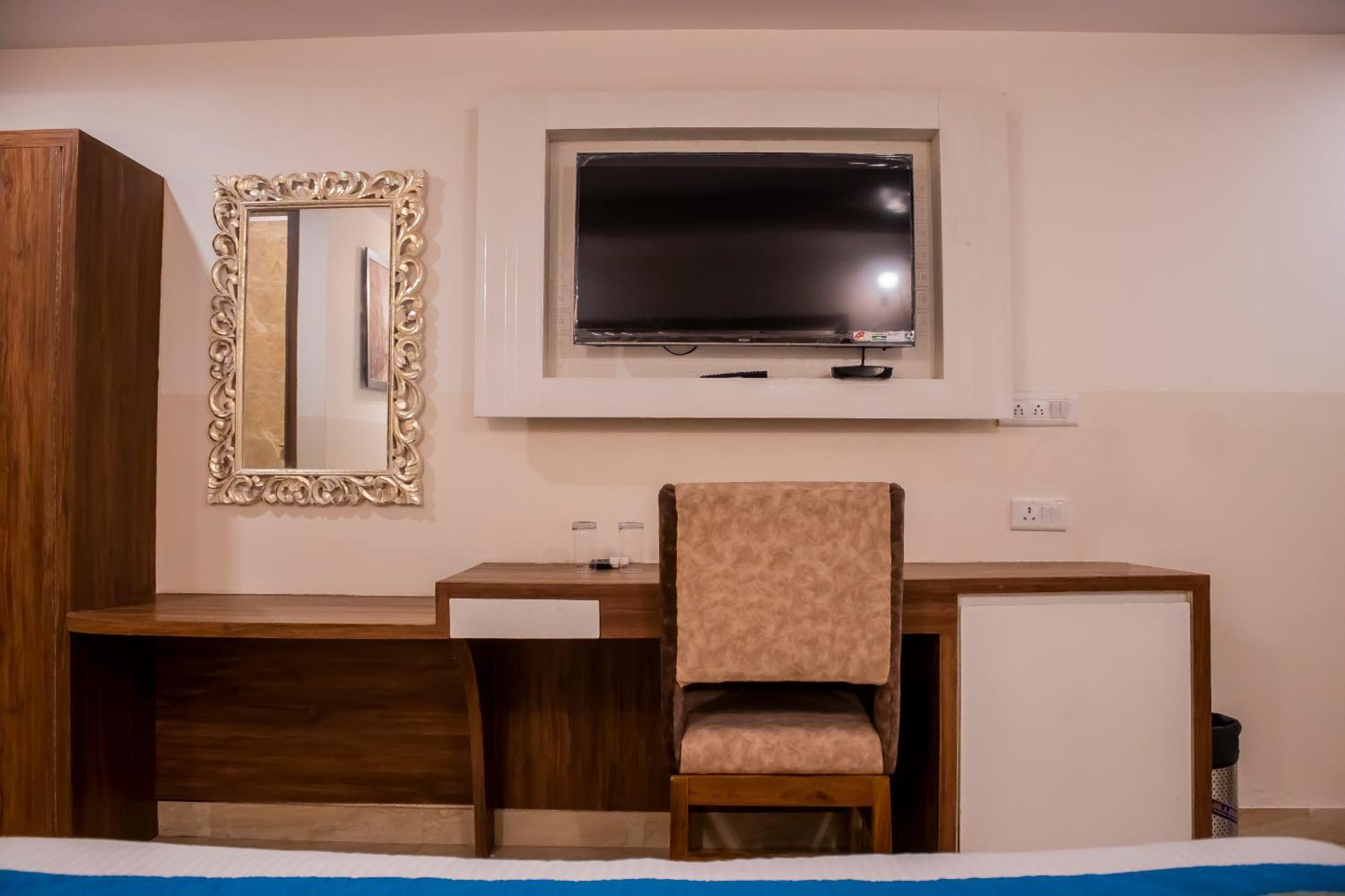 Hotel Airport City Near Delhi International Airport New Delhi Exterior photo